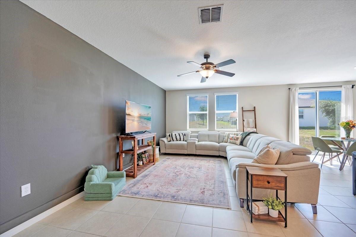 1006 OAK VALLEY DR