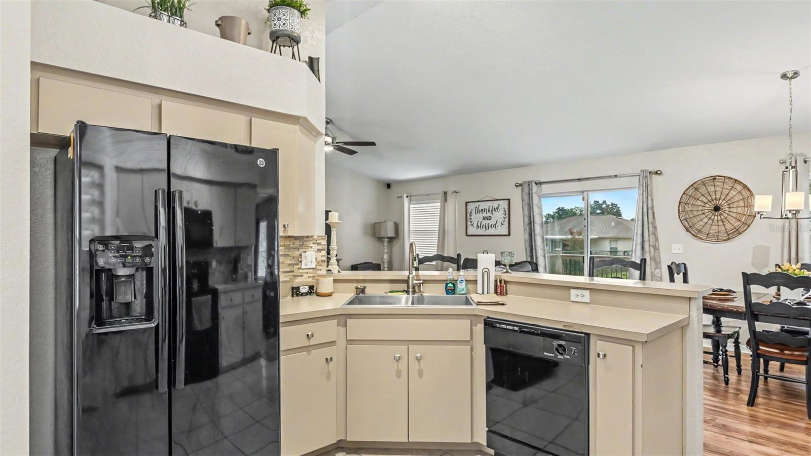 4169 MAYFAIR WAY