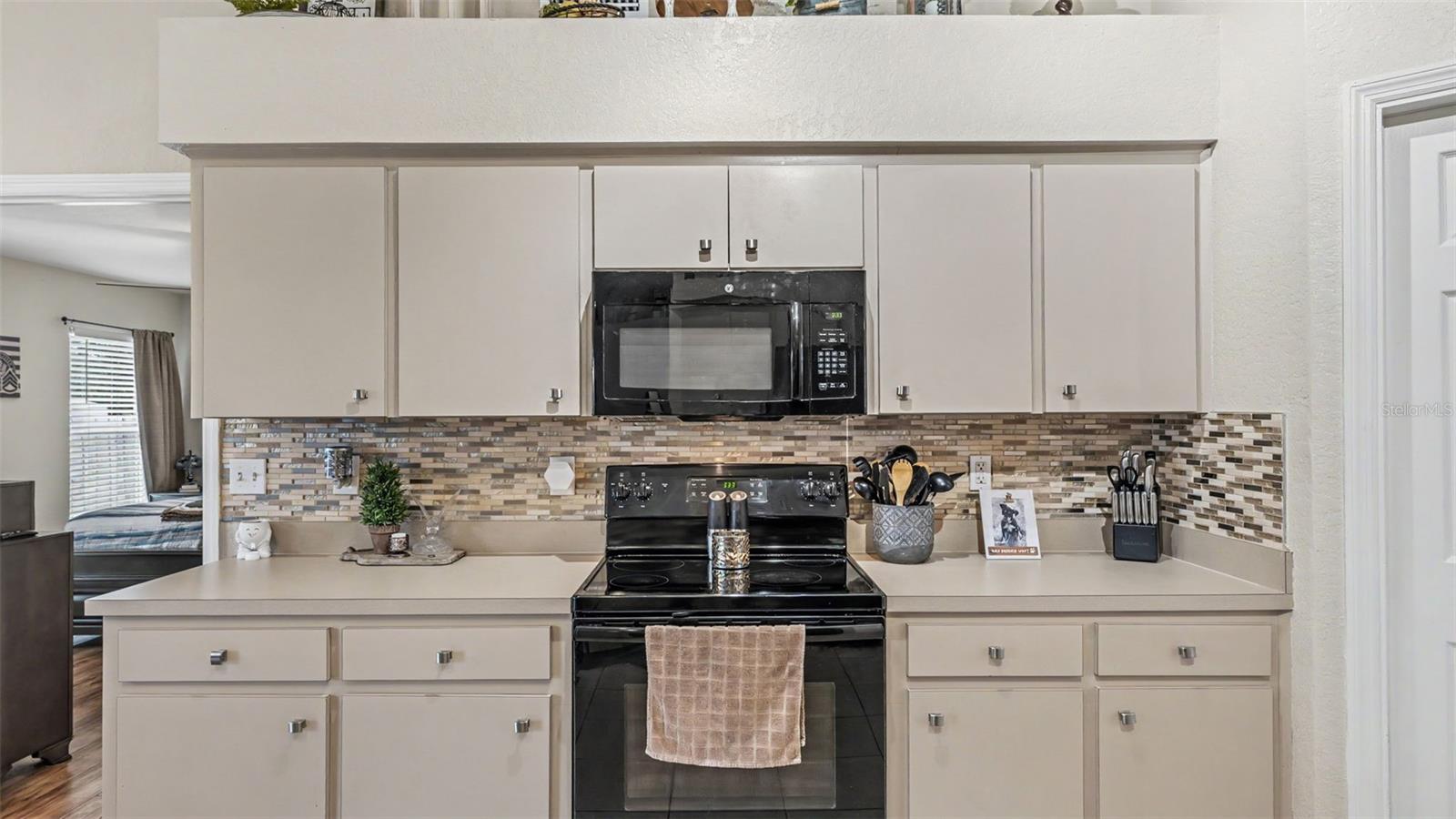 4169 MAYFAIR WAY