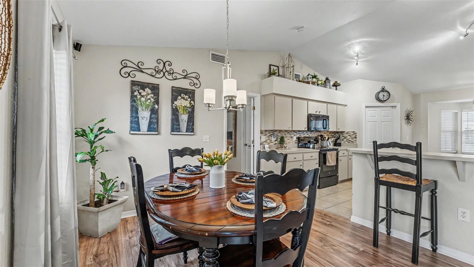 4169 MAYFAIR WAY