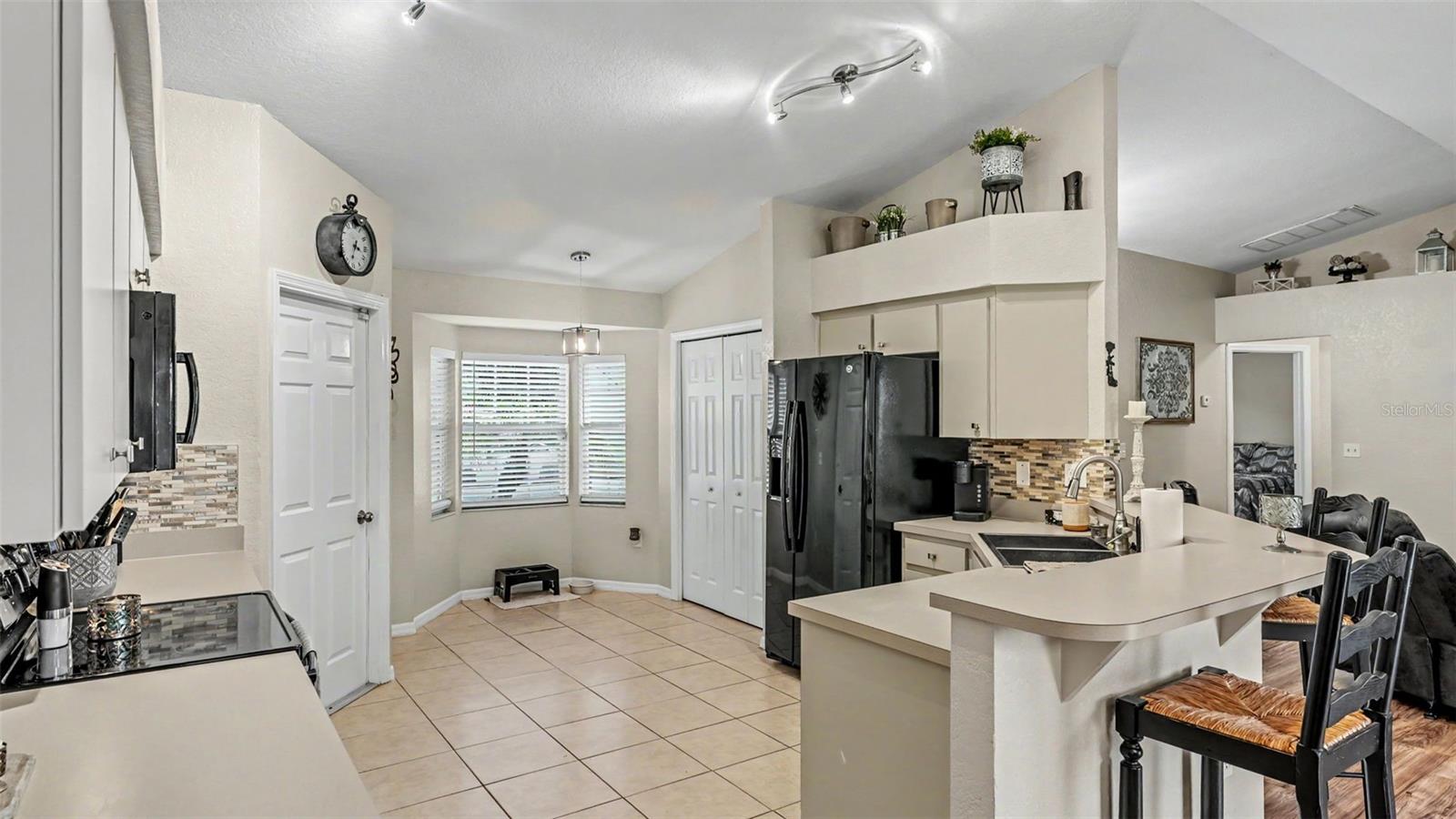 4169 MAYFAIR WAY