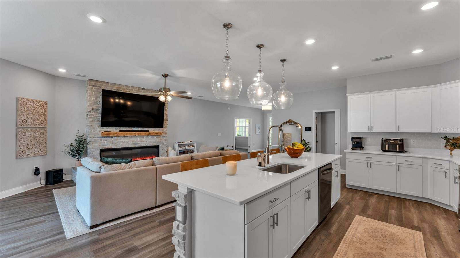 6799 TREYMONT DR