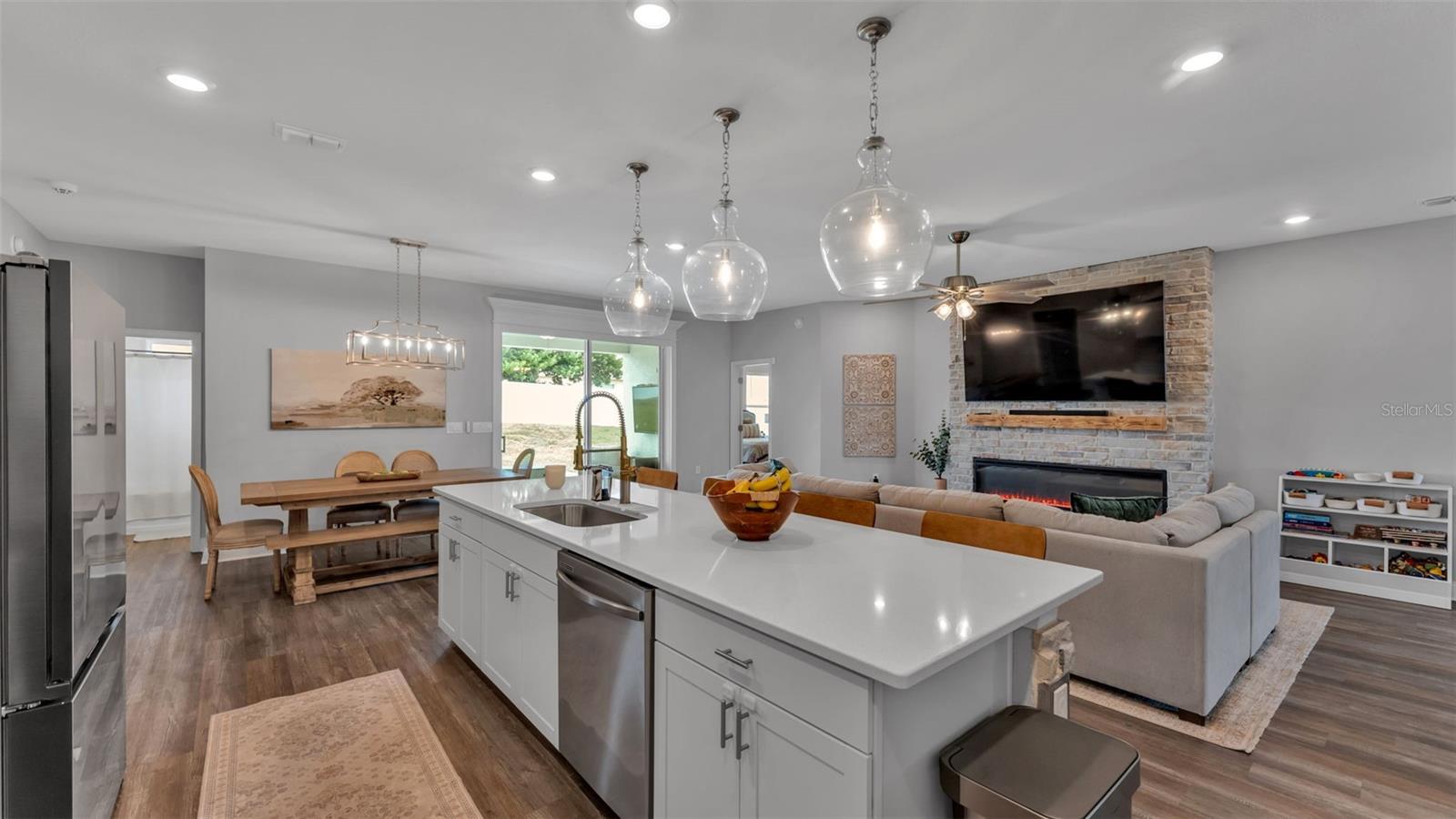 6799 TREYMONT DR