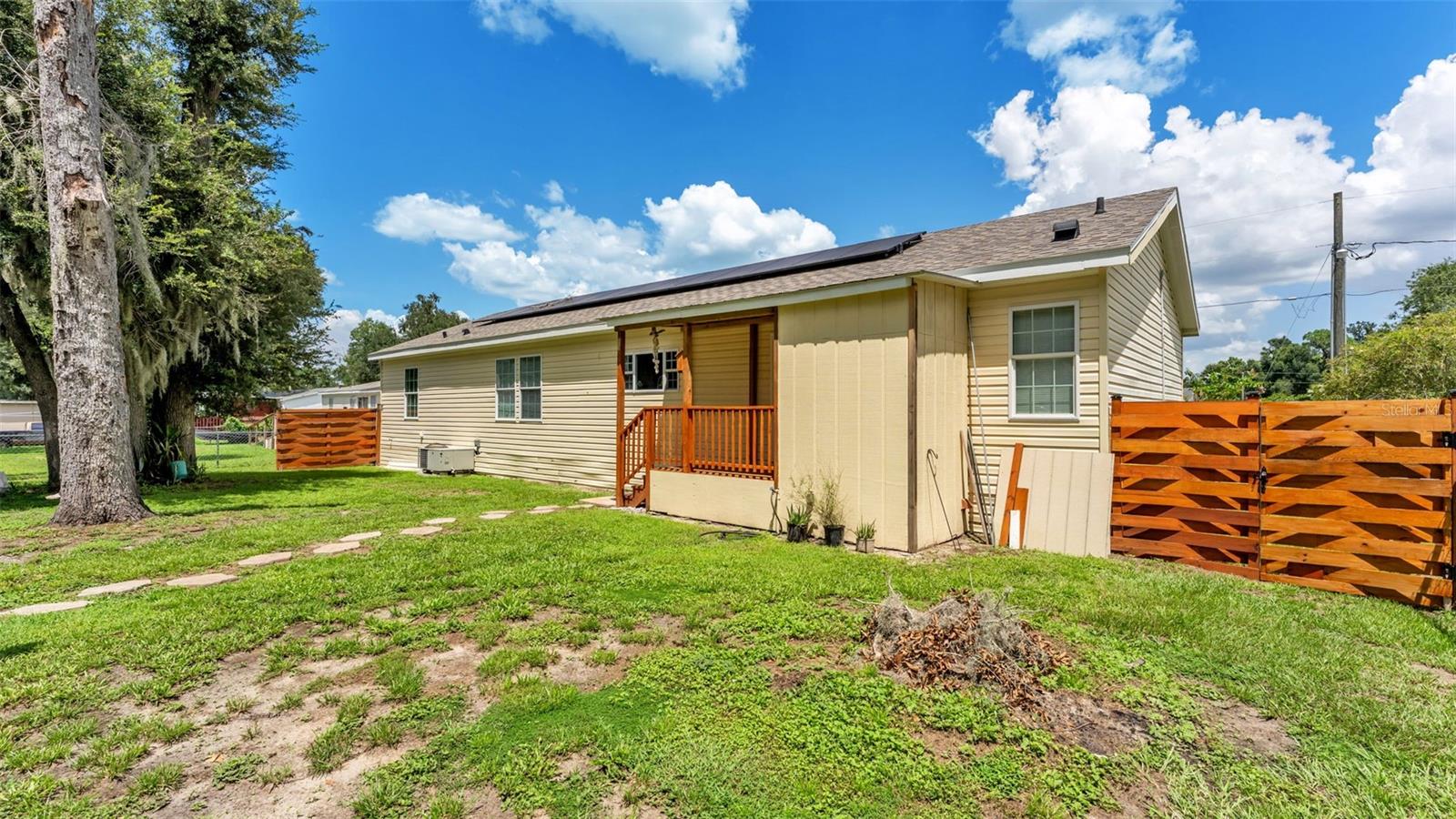 3734 PIONEER TRAILS DR