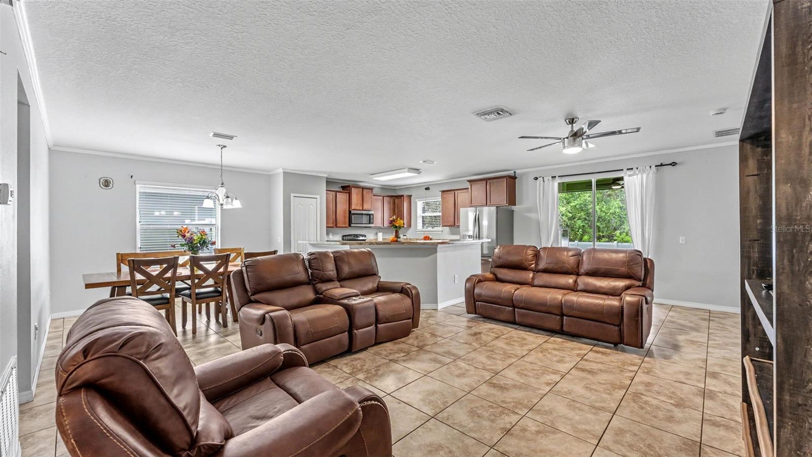 6774 GLENBROOK DR
