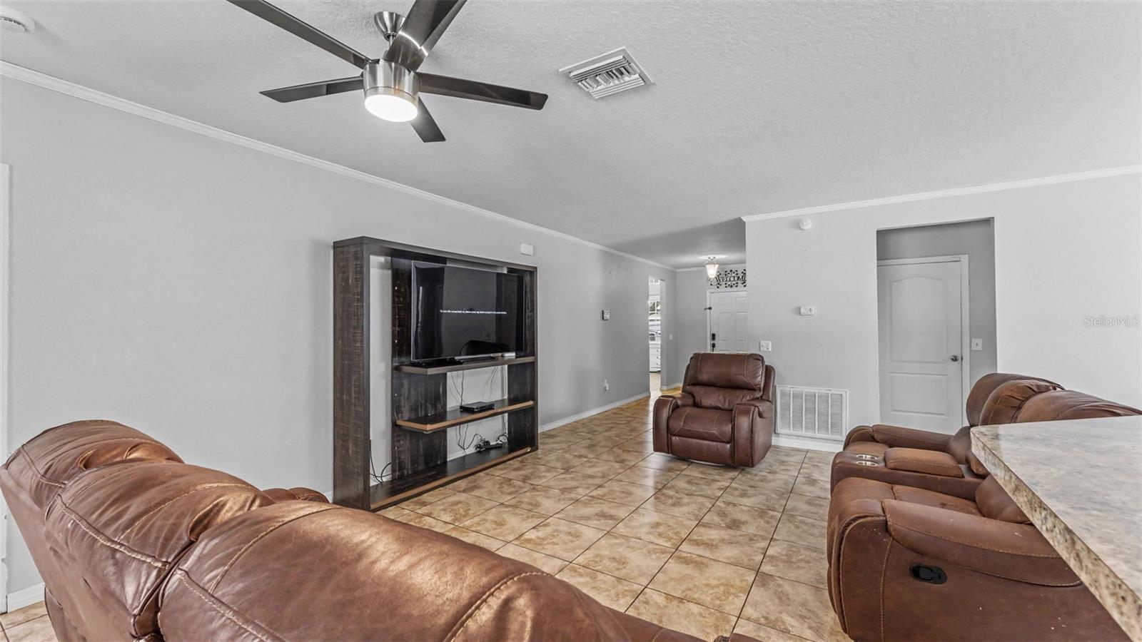 6774 GLENBROOK DR