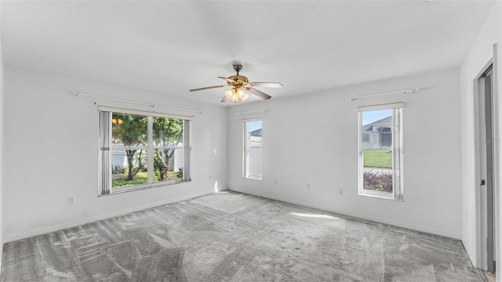 7434 BEAUMONT DR