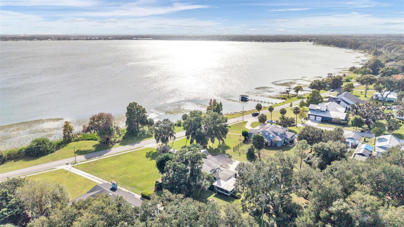 1542 LAKE ARIANA BLVD