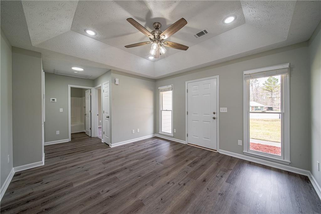 259 Lee Road 2066