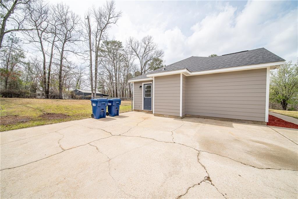 259 Lee Road 2066