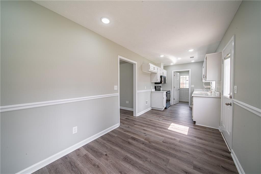 259 Lee Road 2066