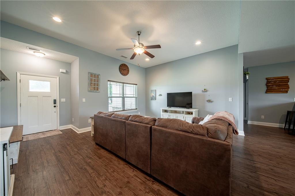 16 Eagle Nest Drive