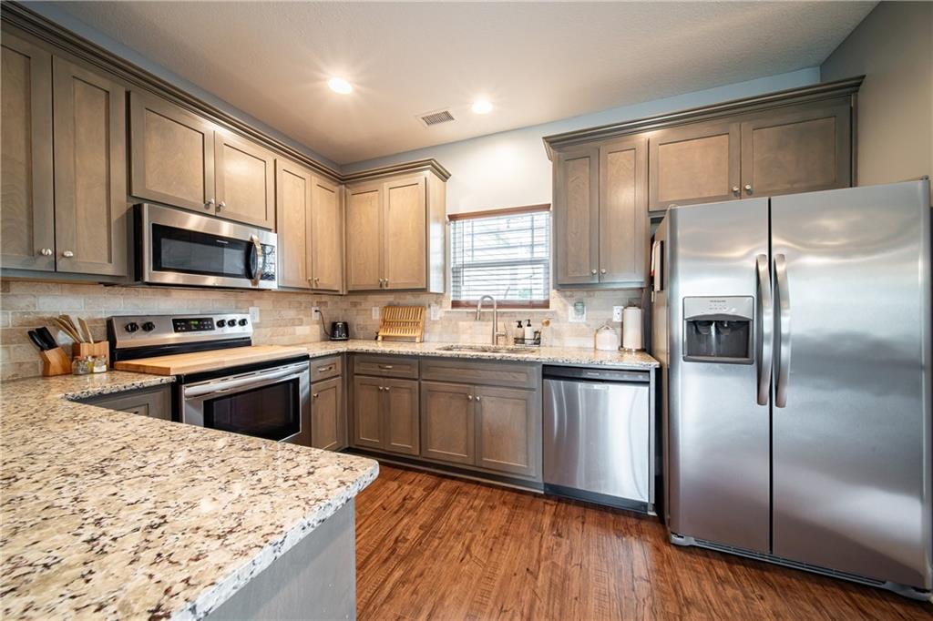 16 Eagle Nest Drive