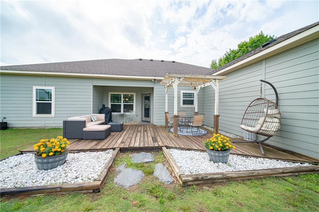 16 Eagle Nest Drive