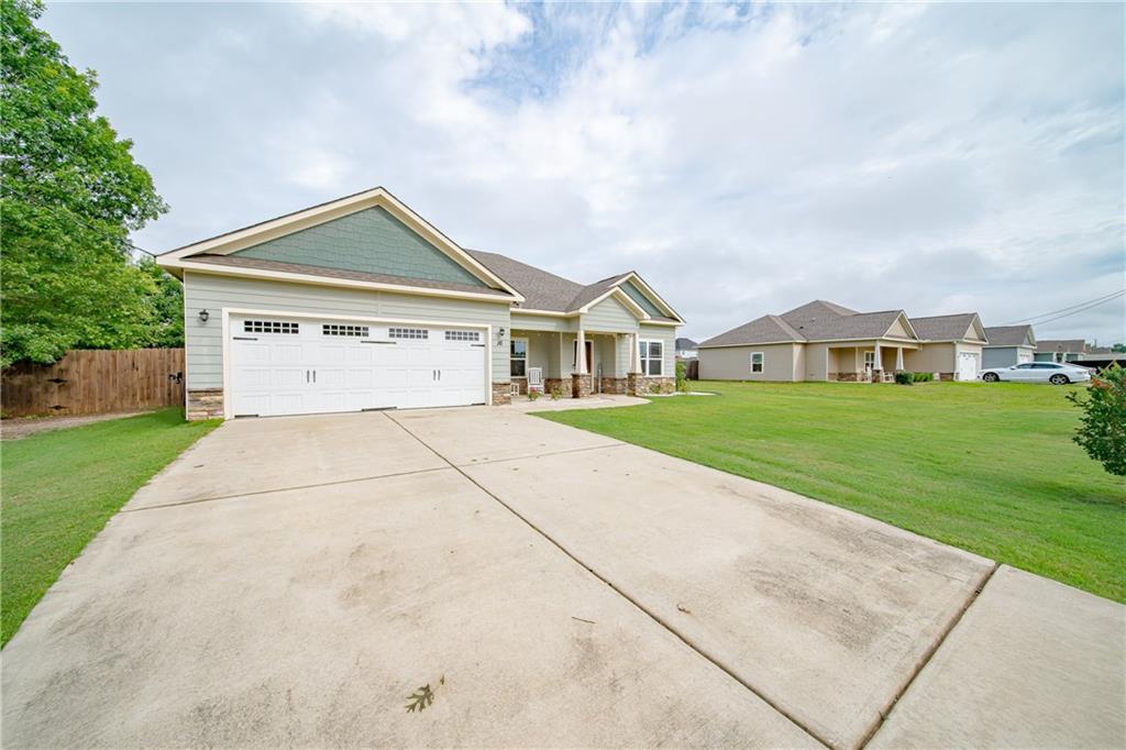 16 Eagle Nest Drive