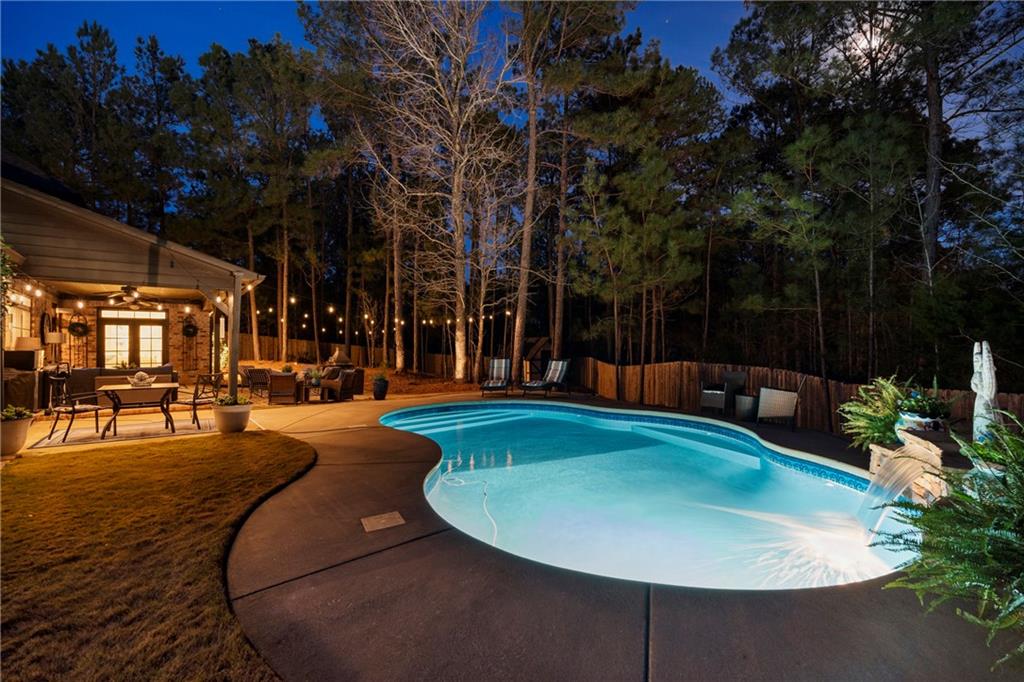 8014 Splendor Way