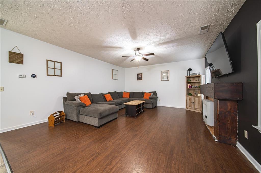1 Brentwood Drive Drive