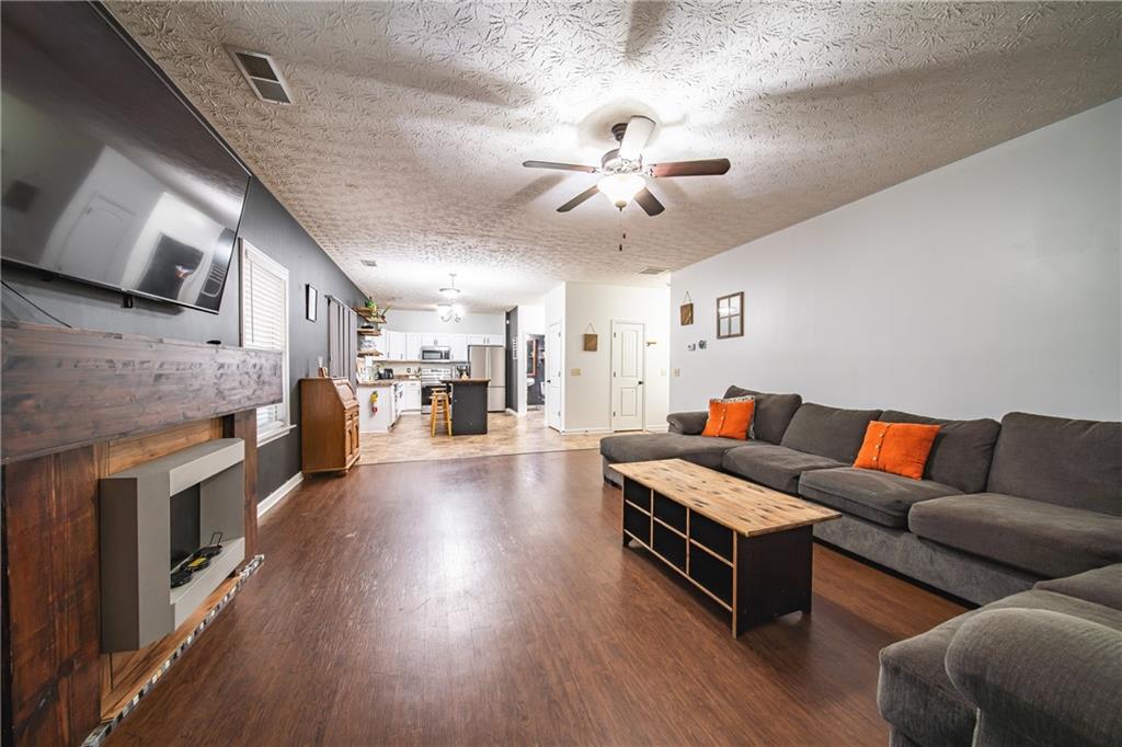 1 Brentwood Drive Drive