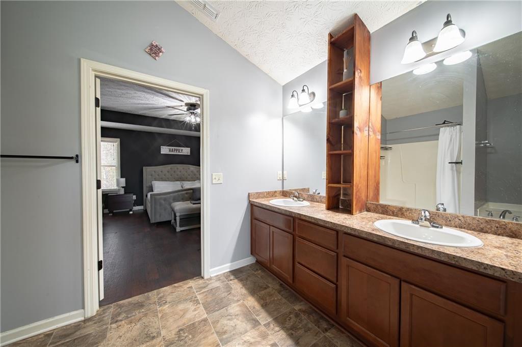 1 Brentwood Drive Drive