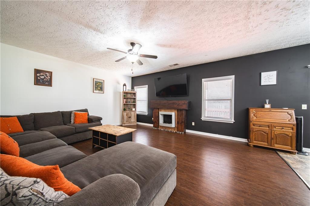 1 Brentwood Drive Drive