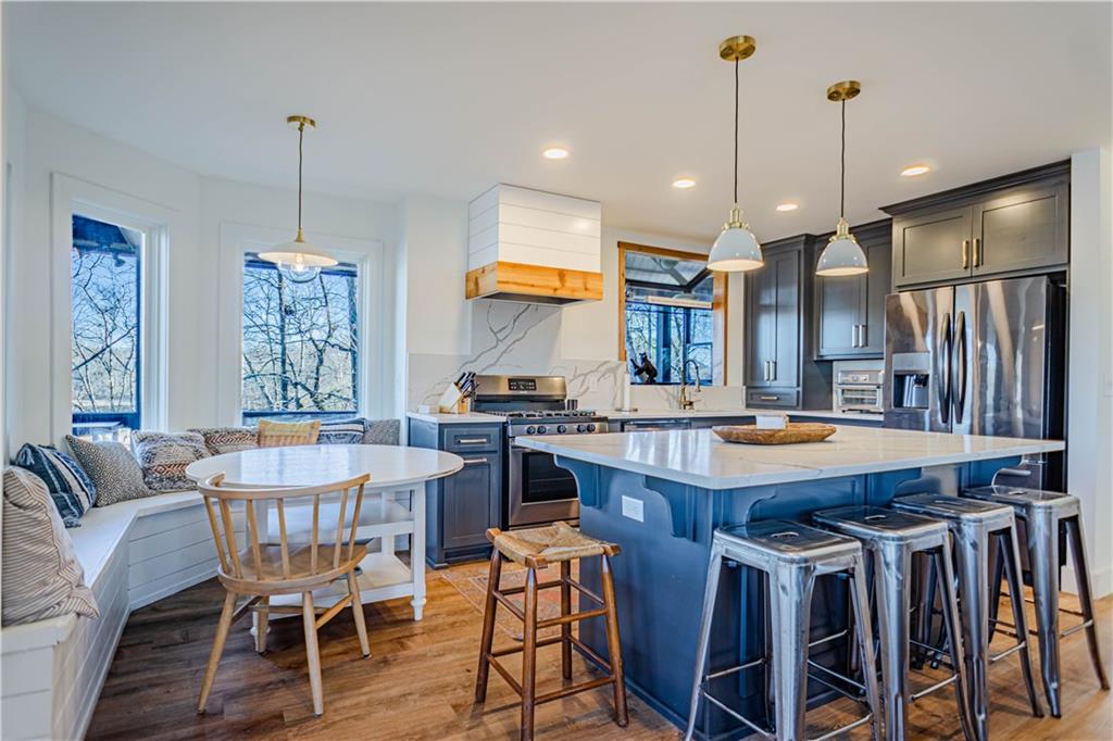 349 Lee Rd 744