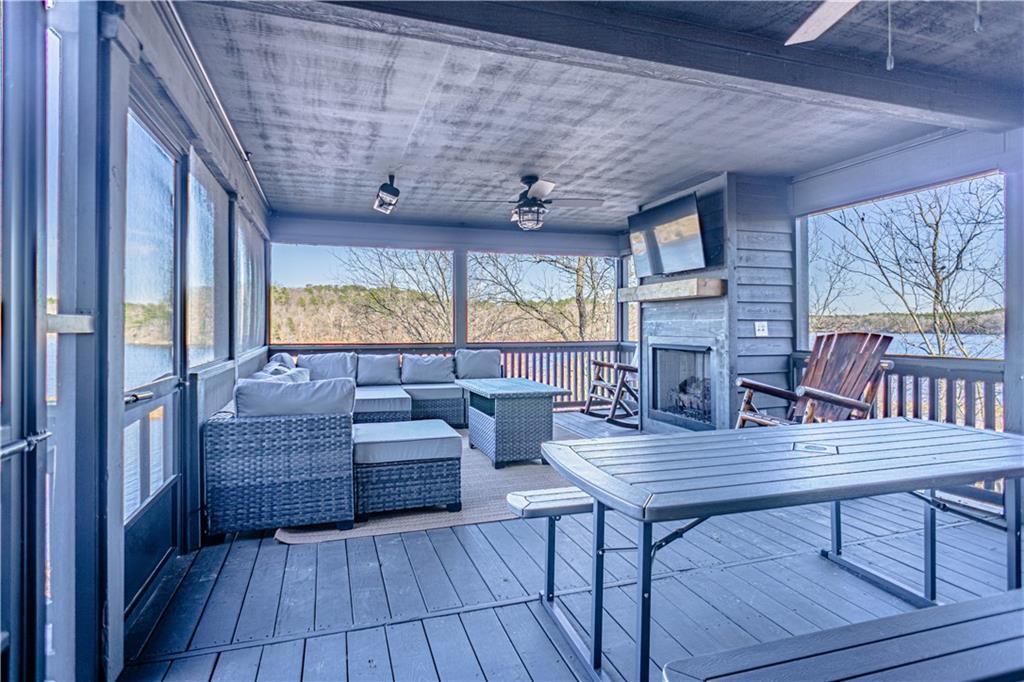 349 Lee Rd 744