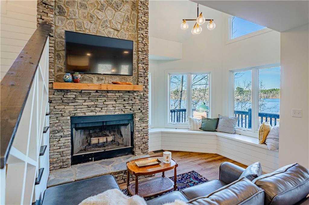 349 Lee Rd 744