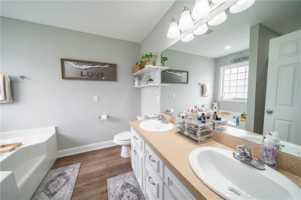 33 Honeysuckle Way