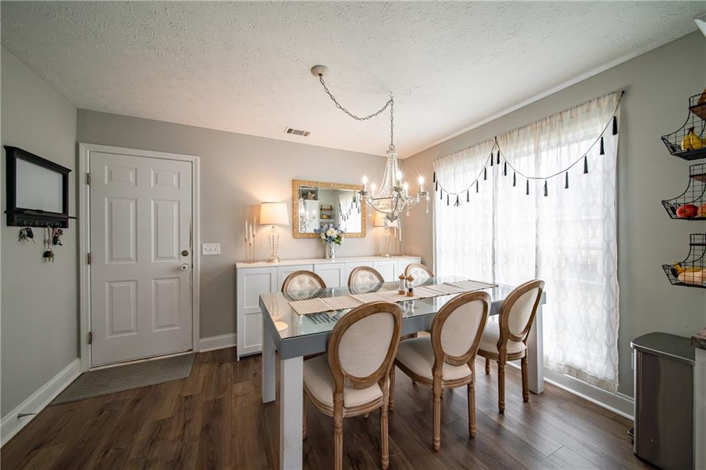 33 Honeysuckle Way