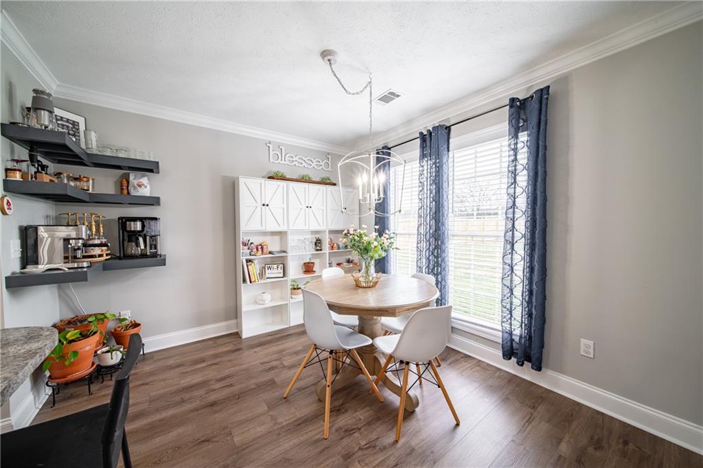 33 Honeysuckle Way