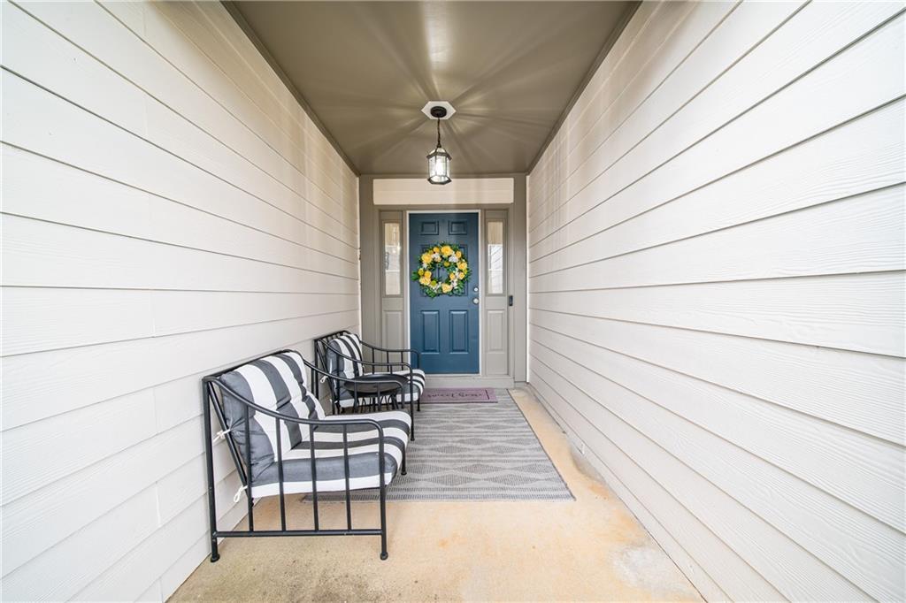 33 Honeysuckle Way