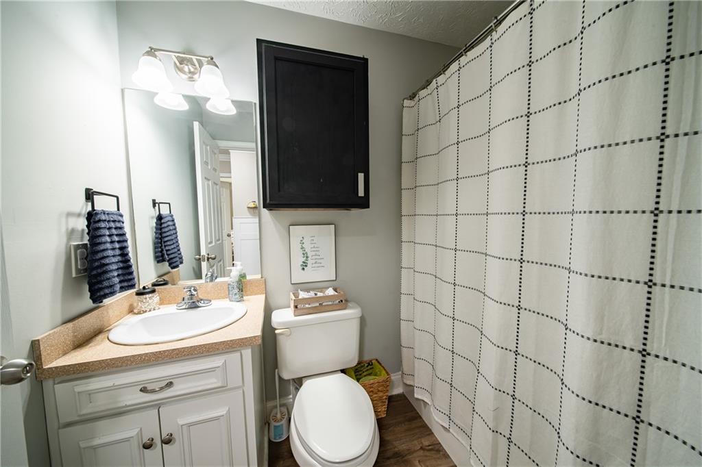 33 Honeysuckle Way
