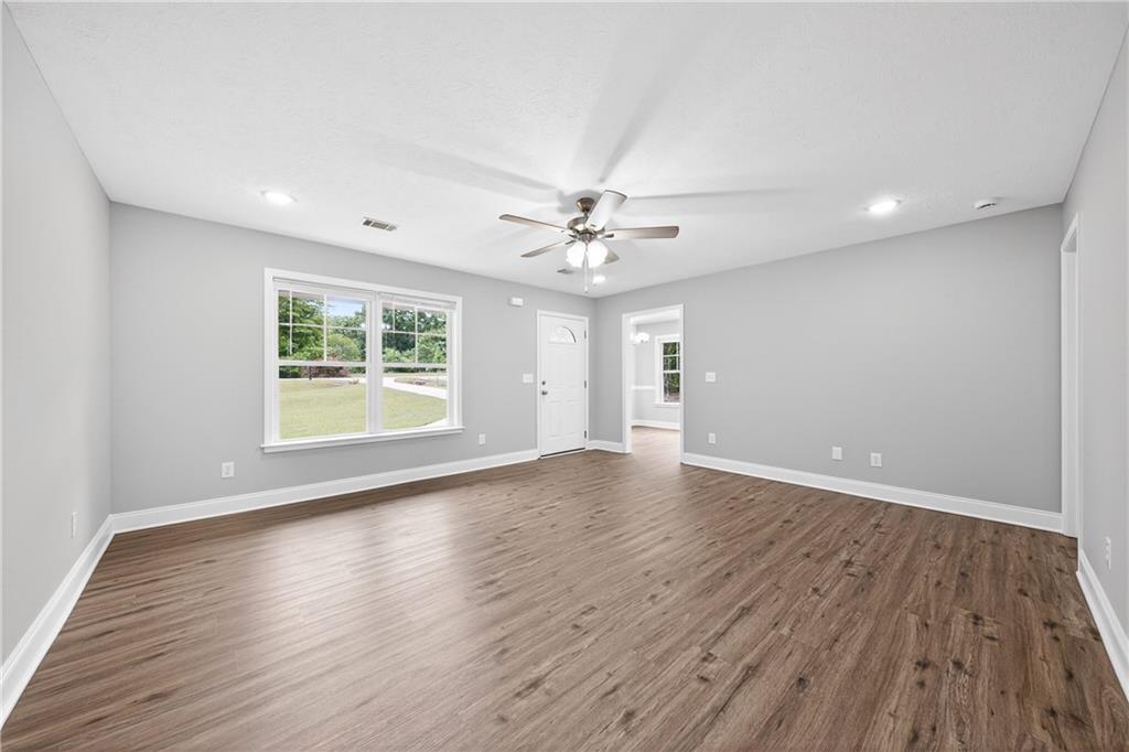 1048 Lee Rd 295 Road