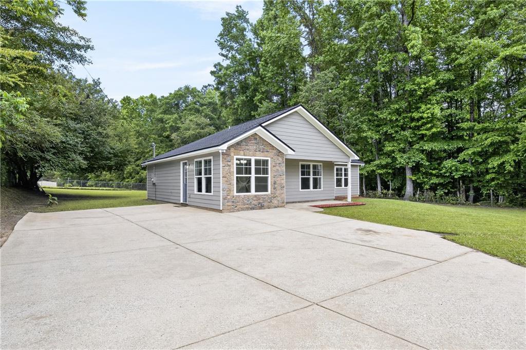 1048 Lee Rd 295 Road