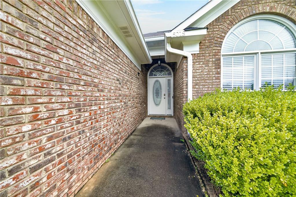 5018 Briarwood Court