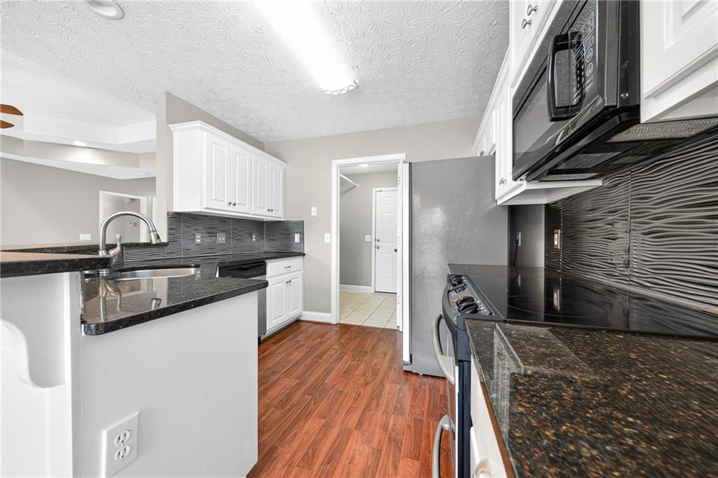 5018 Briarwood Court