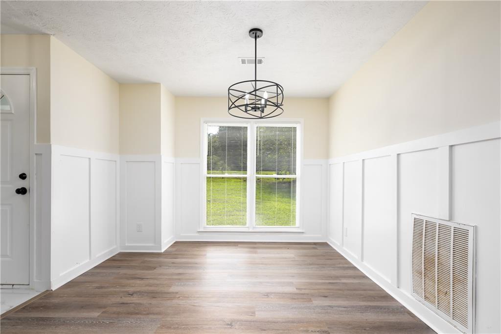 558 Lee Road 295