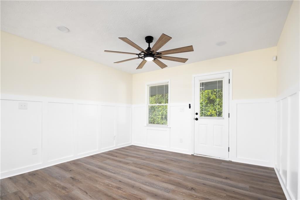 558 Lee Road 295