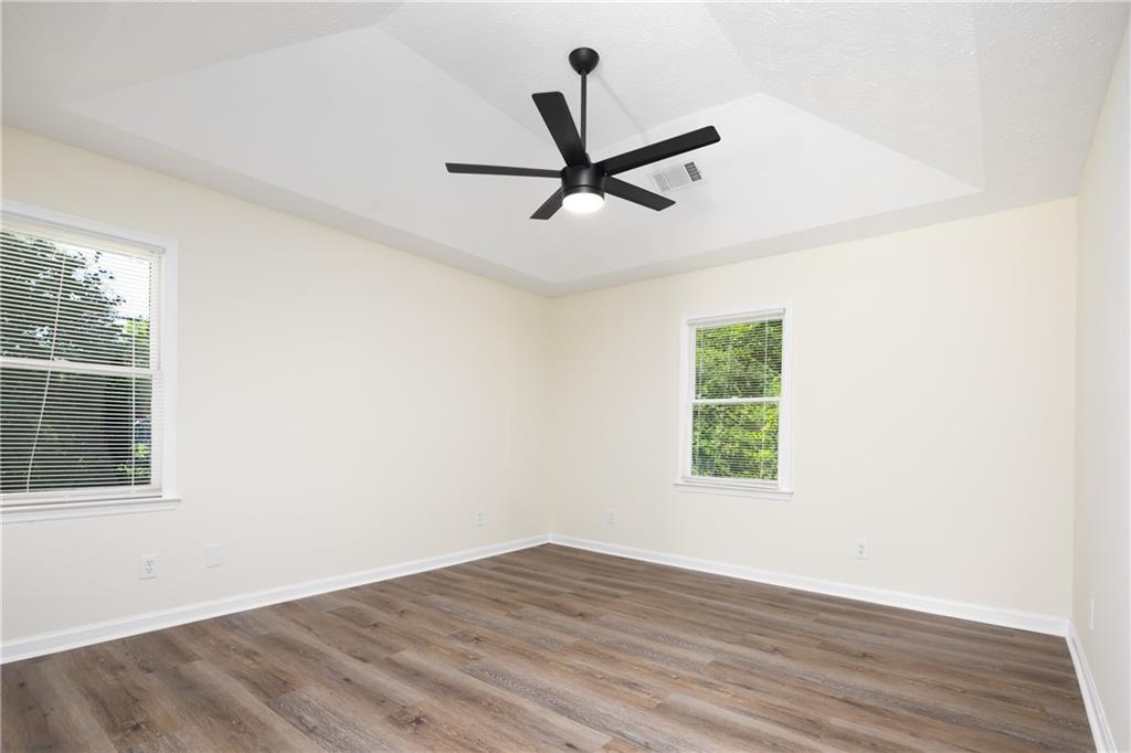 558 Lee Road 295