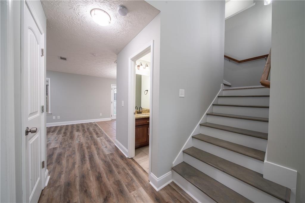 538 Lee Road 450