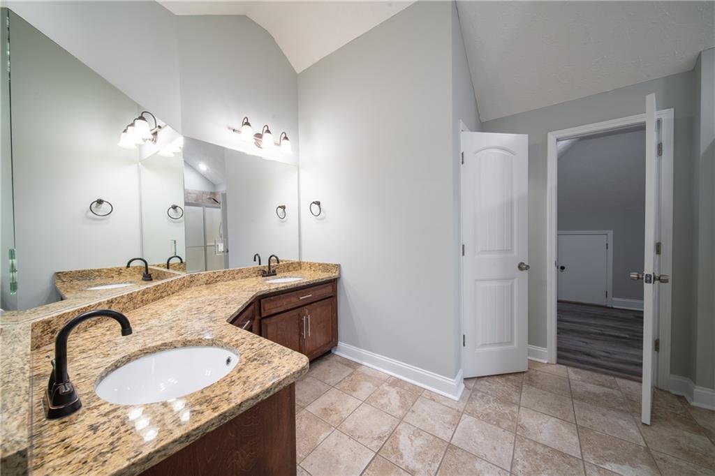 538 Lee Road 450