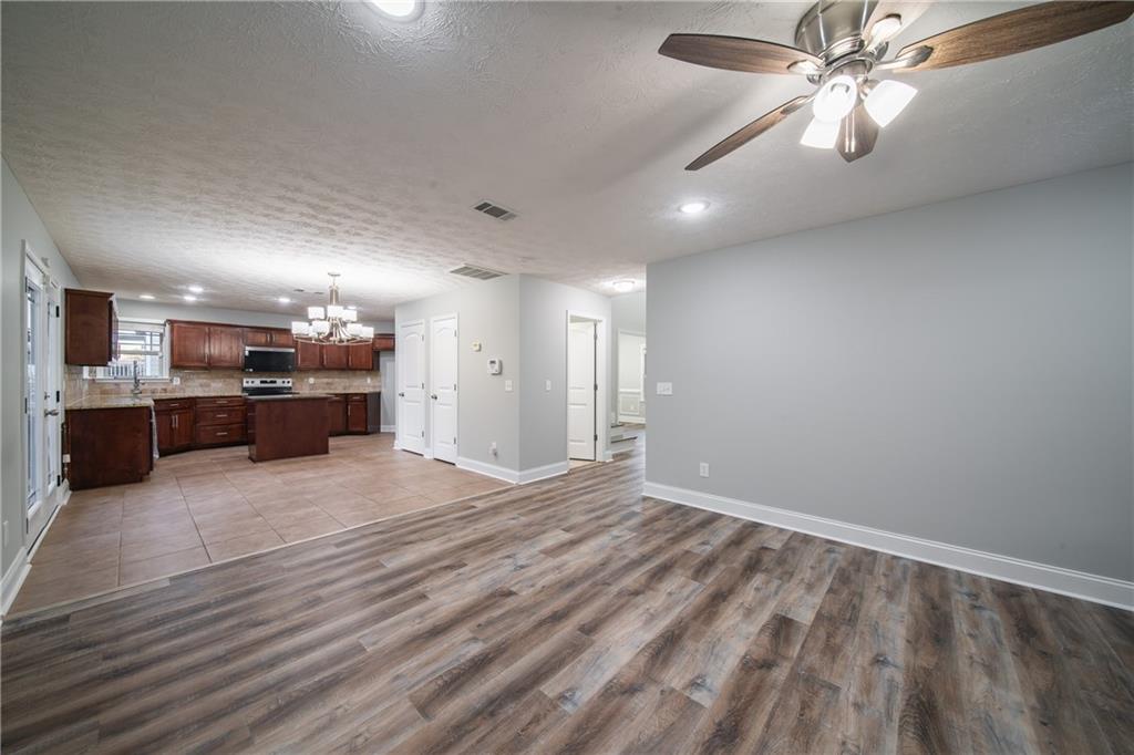 538 Lee Road 450