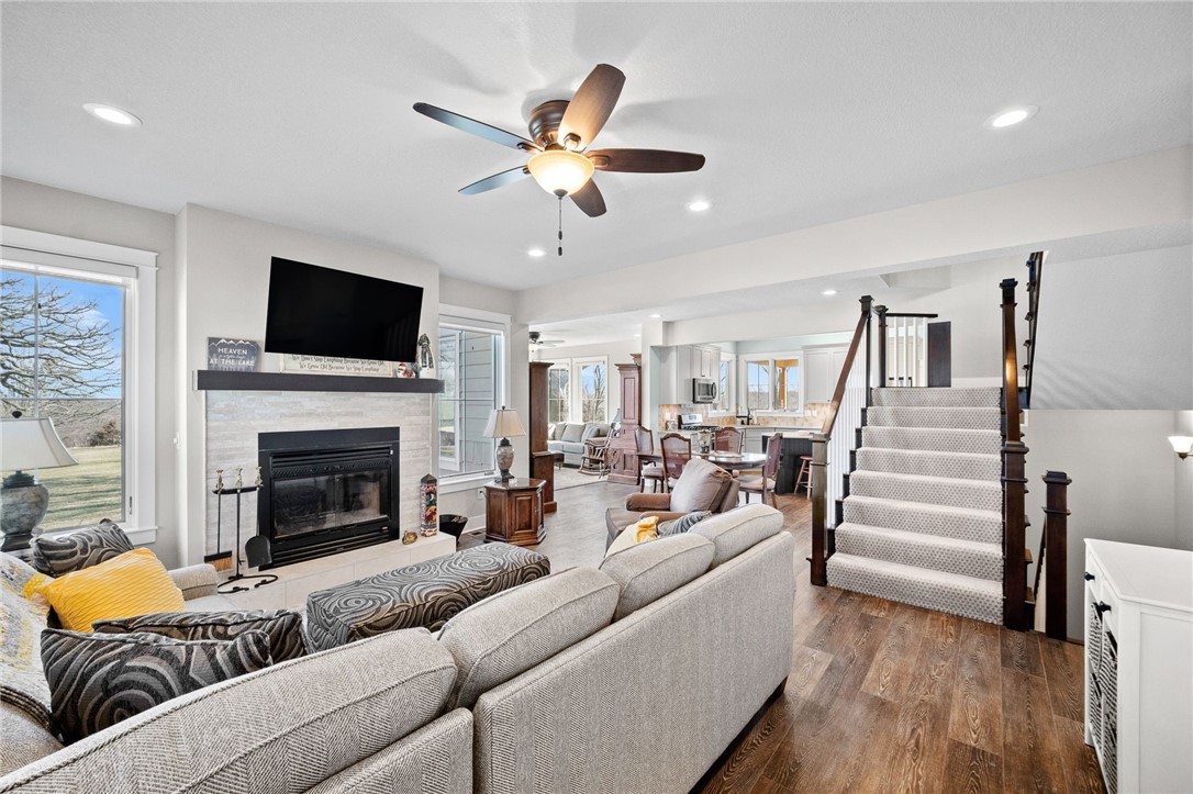 6211 Deer Lane