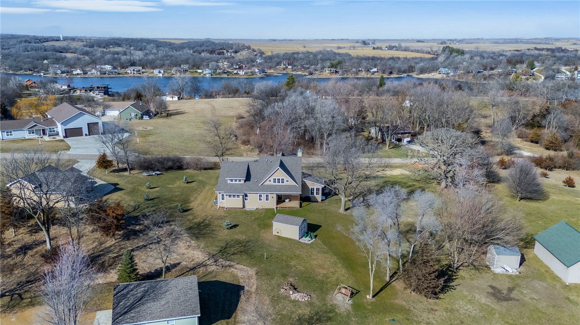 6211 Deer Lane