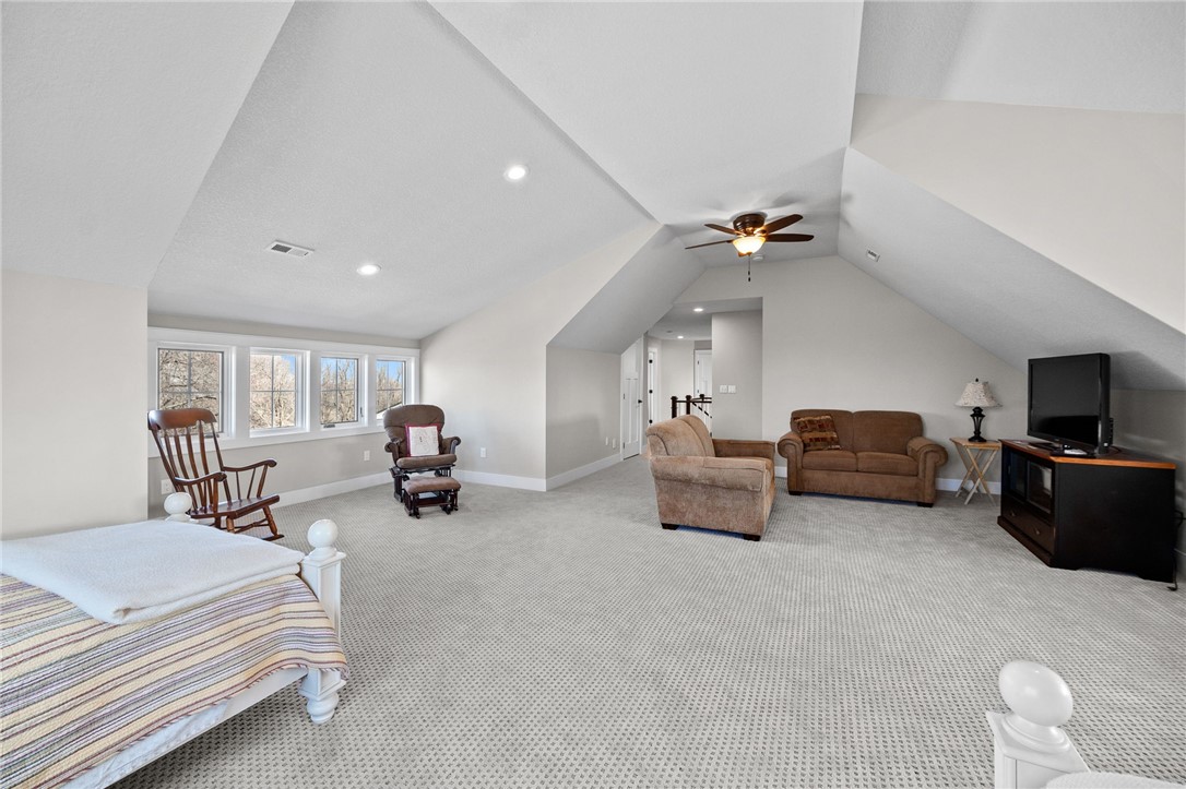 6211 Deer Lane