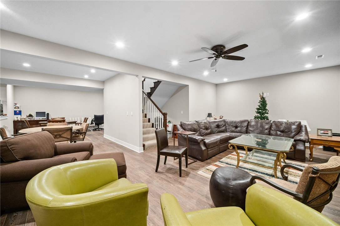 6211 Deer Lane