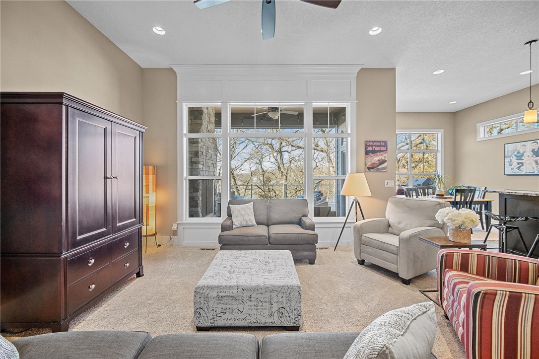 4887 Panorama Drive