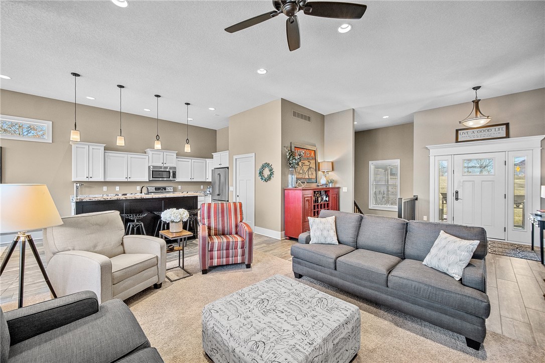 4887 Panorama Drive