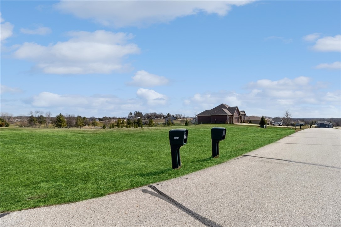 22945 Valley View Trail
