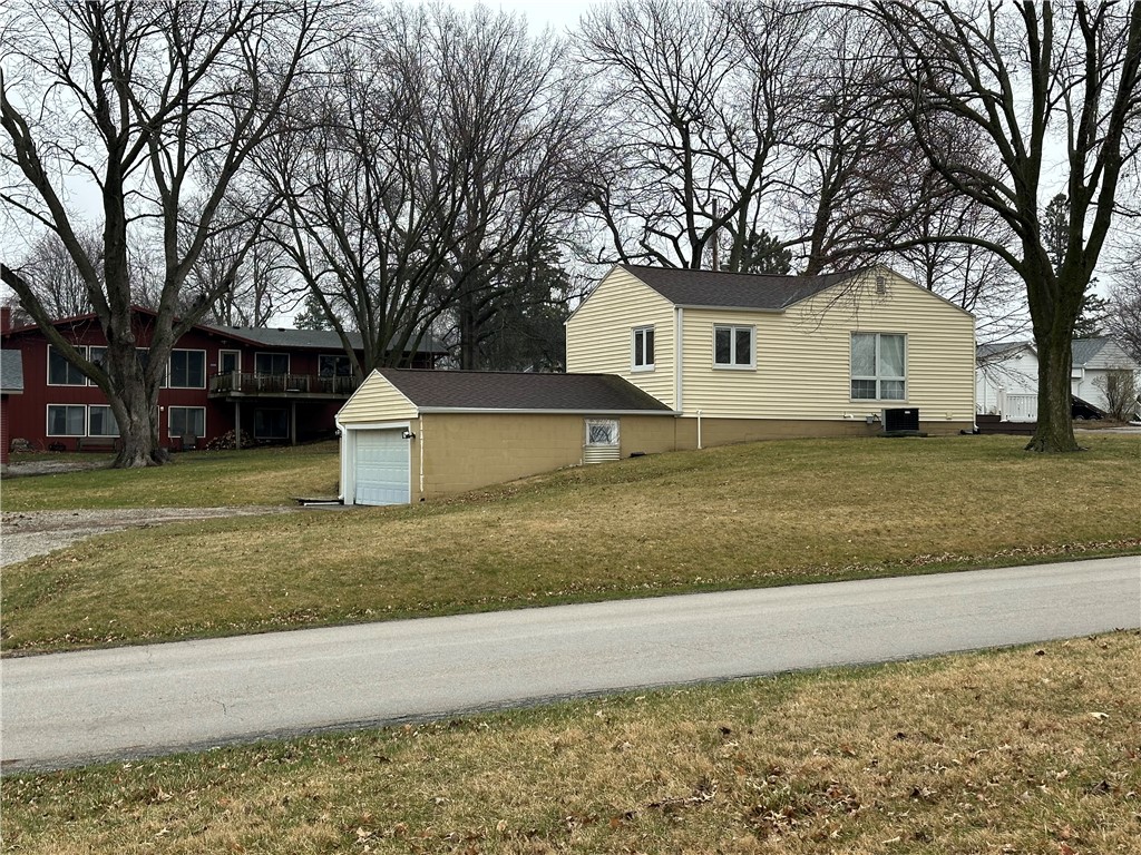 1505 Lake Avenue